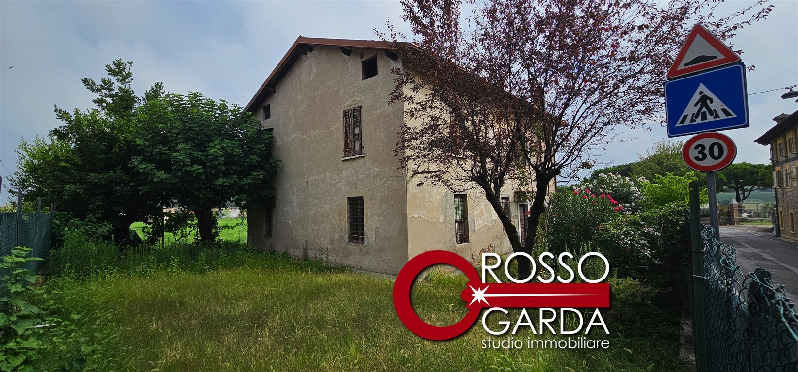 Rustico Indipendente con Giardino – Un Tuffo nel Tempo in vendita a Lonato del Garda